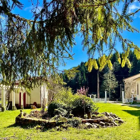 Oda ve Kahvaltı Les Contes Fougax-et-Barrineuf