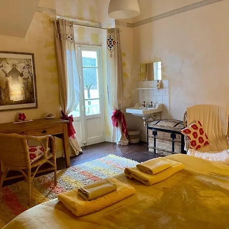 Les Contes Bed & Breakfast