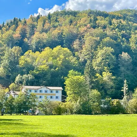 Les Contes Bed & Breakfast Fougax-et-Barrineuf