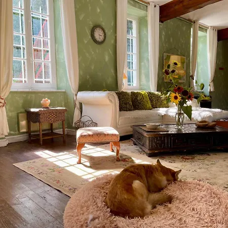 Oda ve Kahvaltı Les Contes Fougax-et-Barrineuf