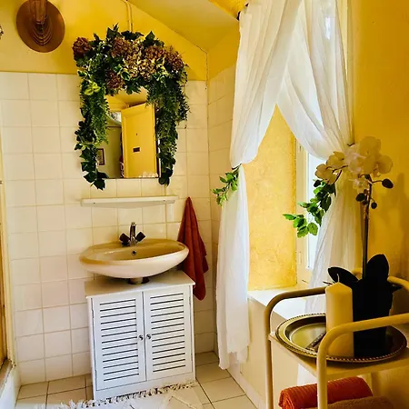 Les Contes Oda ve Kahvaltı *