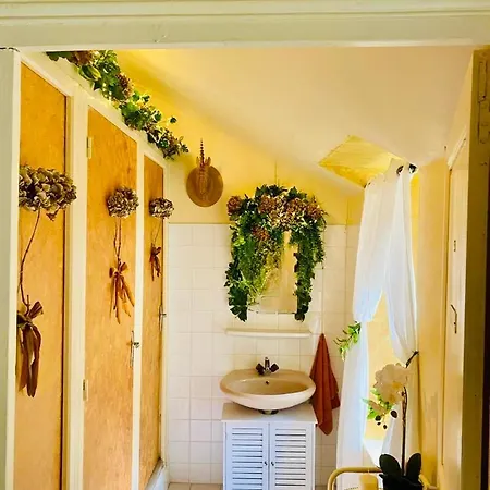 Les Contes Oda ve Kahvaltı