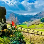 Les Contes Alojamento de Acomodação e Pequeno-almoço