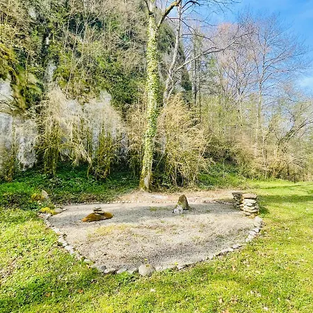 Alojamento de Acomodação e Pequeno-almoço Les Contes