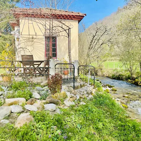 Les Contes Alojamento de Acomodação e Pequeno-almoço