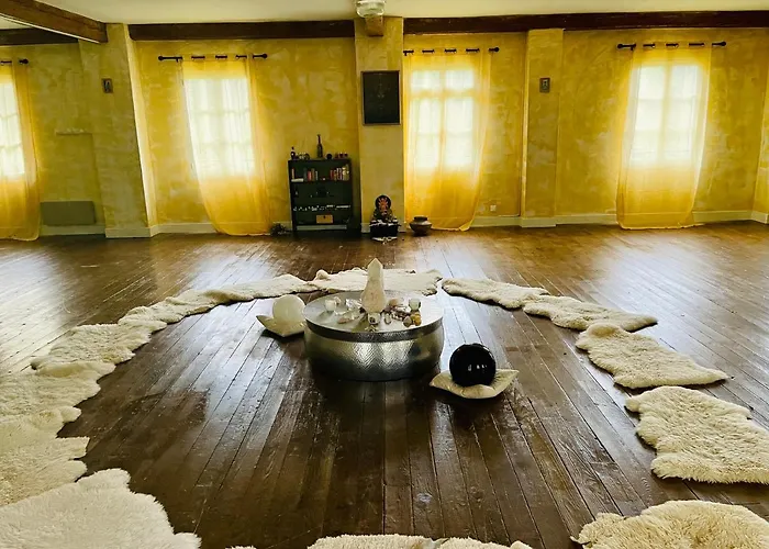 Les Contes Bed & Breakfast Fougax-et-Barrineuf